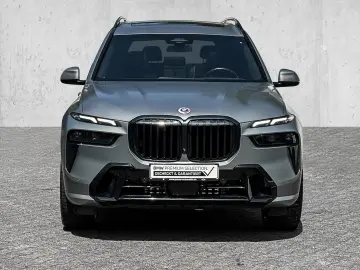 BMW X7 xDrive40d M Sport Pro Pro Sky-Lounge AHK 360