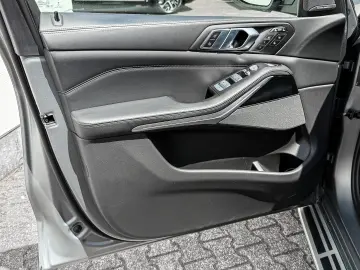 BMW X7 xDrive40d M Sport Pro Pro Sky-Lounge AHK 360