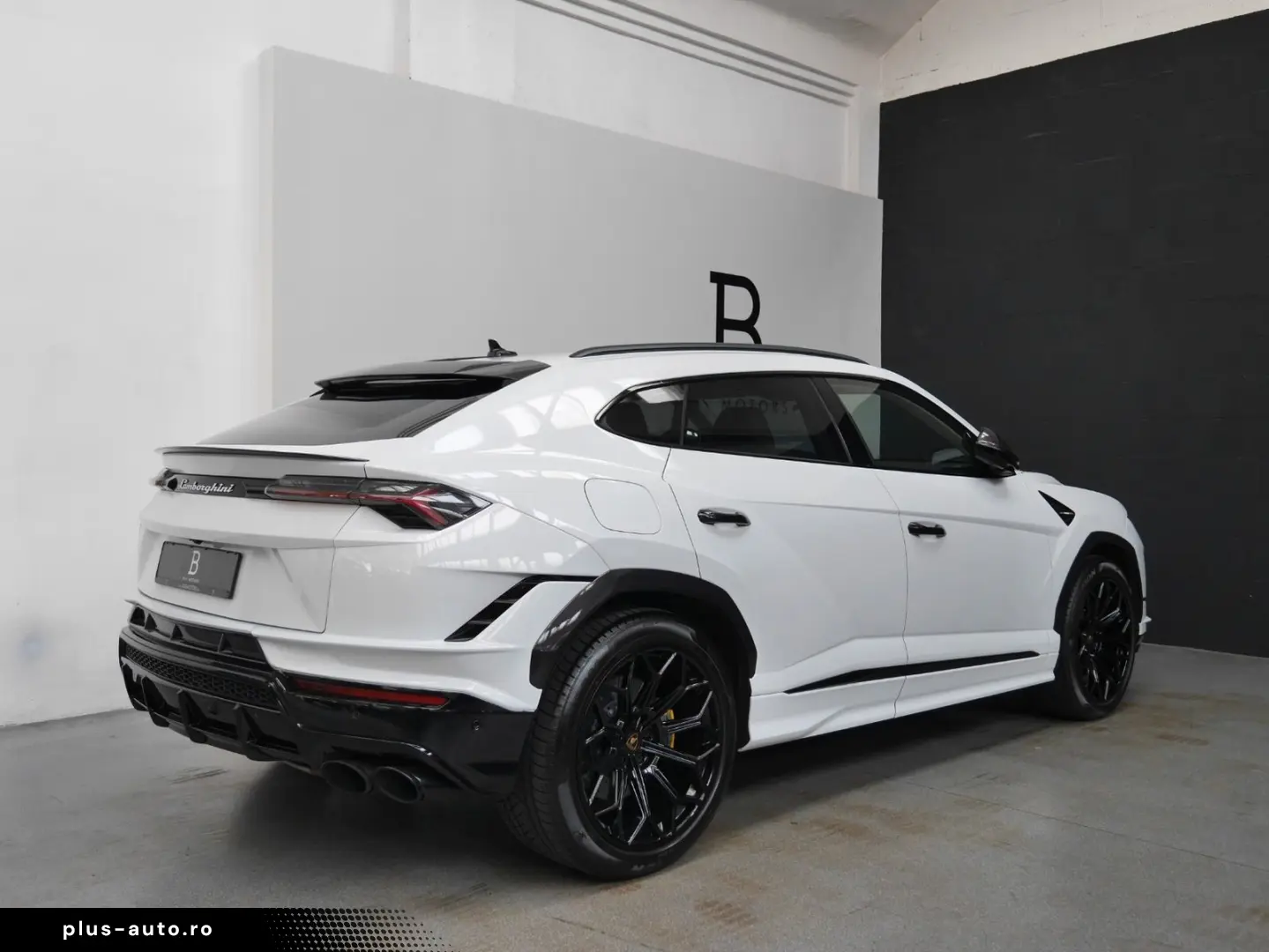 LAMBORGHINI Urus S PANO HEAD UP MASSAGE INDIVIDUAL