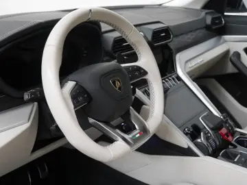 LAMBORGHINI Urus S PANO HEAD UP MASSAGE INDIVIDUAL