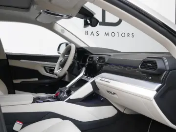 LAMBORGHINI Urus S PANO HEAD UP MASSAGE INDIVIDUAL