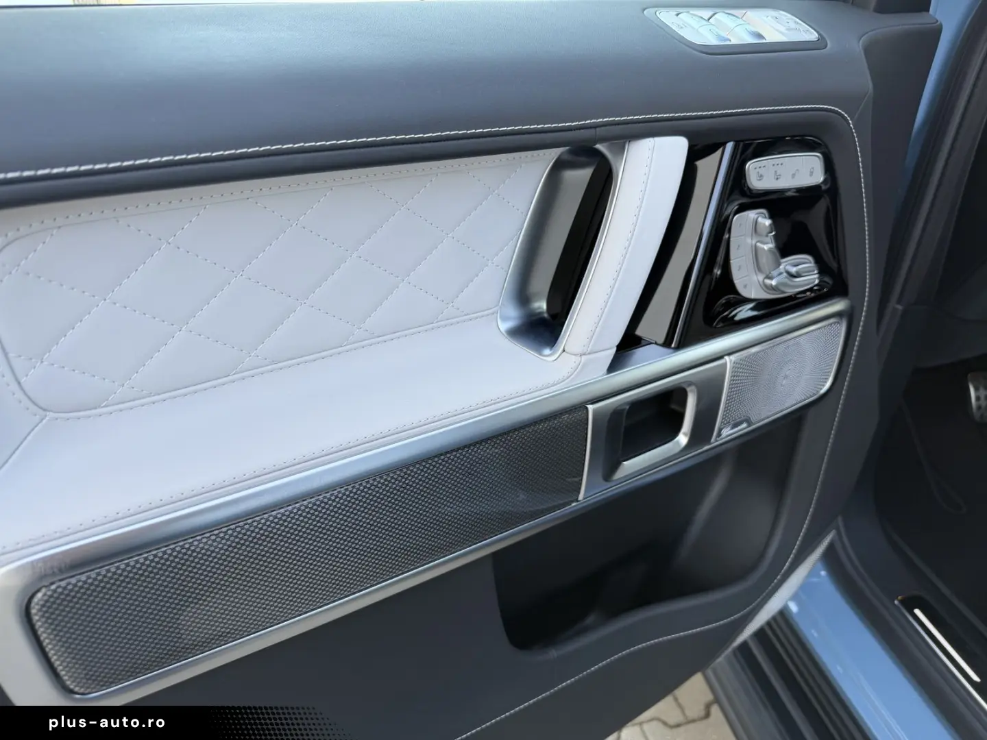 MERCEDES-BENZ G 63 AMG  KEYLESS-GO AKRAPOVIC PPF-FOLIE VOLL