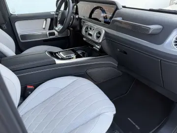 MERCEDES-BENZ G 63 AMG  KEYLESS-GO AKRAPOVIC PPF-FOLIE VOLL