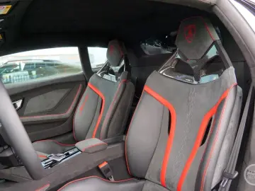 LAMBORGHINI Huracán Sterrato Verde Gea  Keramik JAPAN IMPORT