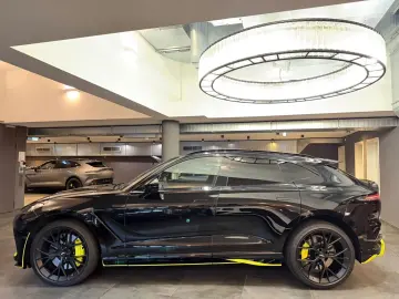 ASTON MARTIN DBX 707 SPECIAL AMR 24 F1  2025 FACELIFT