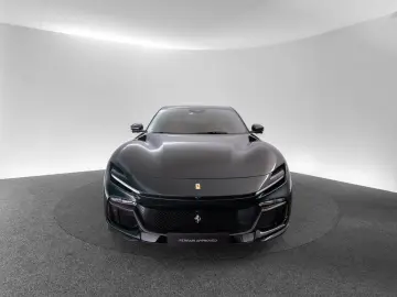 FERRARI Purosangue