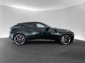 FERRARI Purosangue