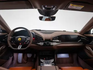 FERRARI Purosangue