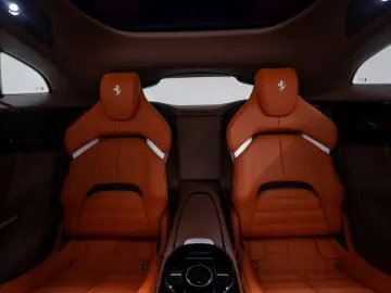 FERRARI Purosangue
