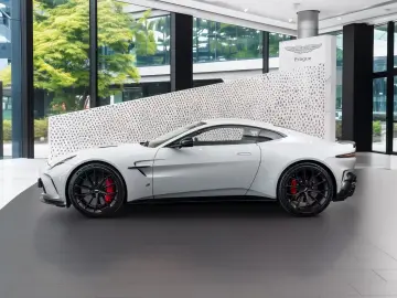 Aston Martin Vantage S V8