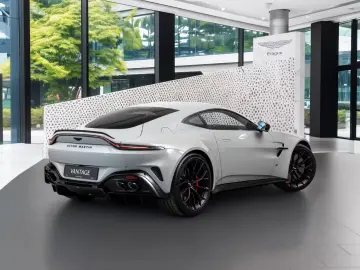 Aston Martin Vantage S V8