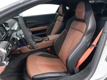 Aston Martin Vantage S V8