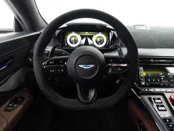 Aston Martin Vantage S V8