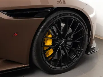 Aston Martin DB12 S  Magneto Bronze