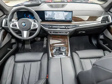 BMW X7 xDrive40d M Sport HUD PANO ACC AHK 360 KAM