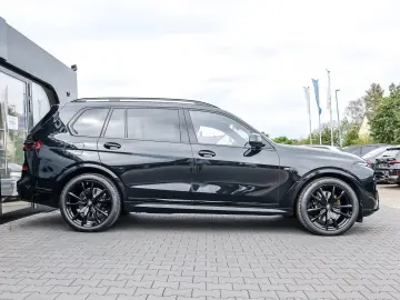 BMW X7 xDrive40d M Sport HUD PANO ACC AHK 360 KAM