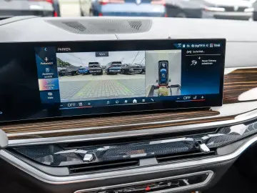 BMW X7 xDrive40d M Sport HUD PANO ACC AHK 360 KAM