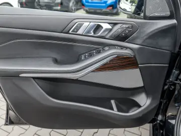 BMW X7 xDrive40d M Sport HUD PANO ACC AHK 360 KAM