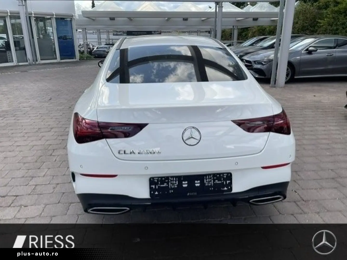 MERCEDES-BENZ CLA 250 e AMG Sport Night Distr Pano Burmester