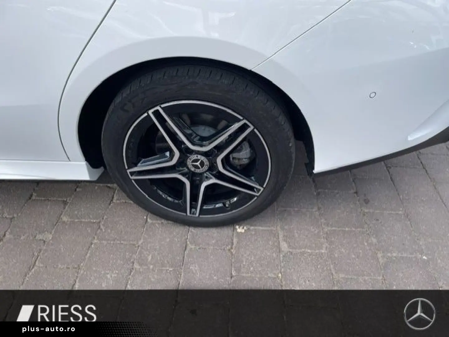 MERCEDES-BENZ CLA 250 e AMG Sport Night Distr Pano Burmester