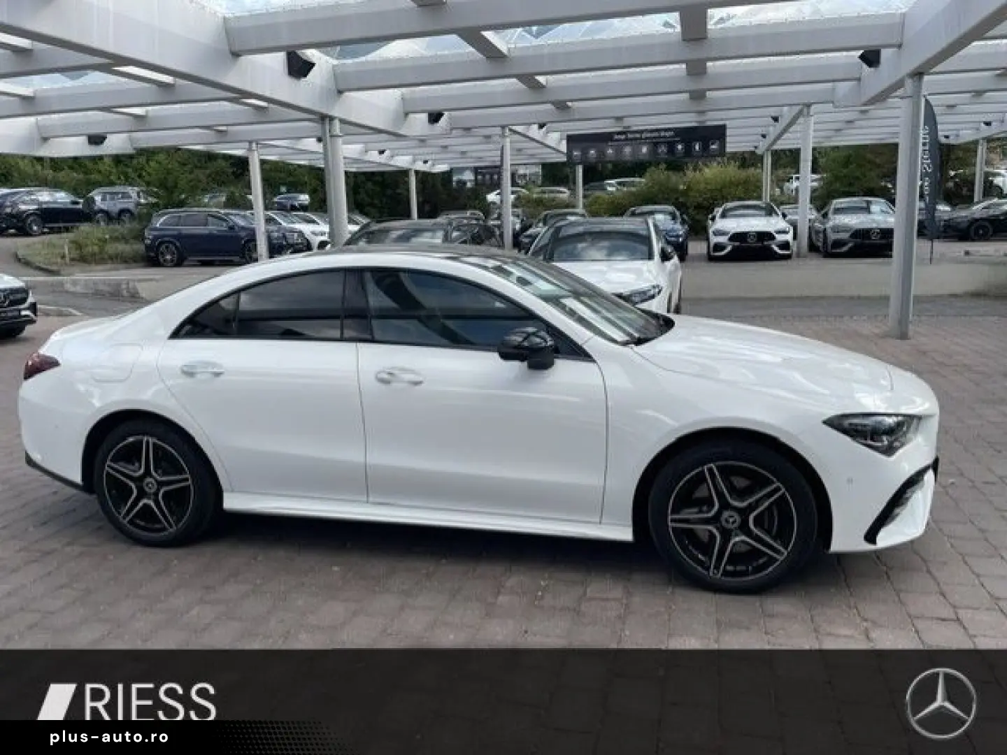 MERCEDES-BENZ CLA 250 e AMG Sport Night Distr Pano Burmester