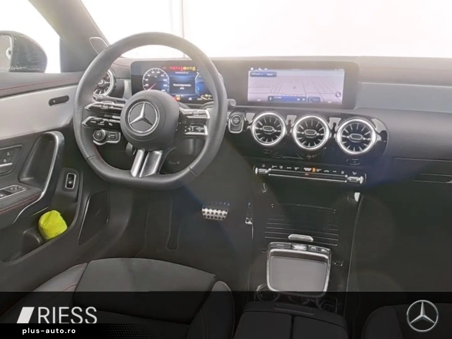 MERCEDES-BENZ CLA 250 e AMG Sport Night Distr Pano B&hellip;