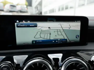 MERCEDES-BENZ CLA 250 e Coupé AMG-Sport MLB Pano HUD…