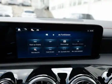 MERCEDES-BENZ CLA 250 e Coupé AMG-Sport MLB Pano HUD…