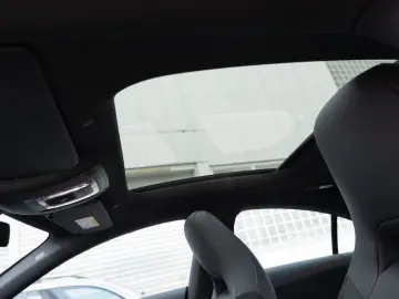 MERCEDES-BENZ CLA 250 e Coupé AMG-Sport MLB Pano HUD…