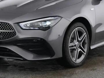 MERCEDES-BENZ CLA 250 e AMG Pano Distroni 360  Multi…
