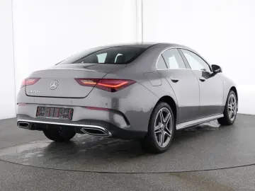 MERCEDES-BENZ CLA 250 e AMG Pano Distroni 360  Multi…