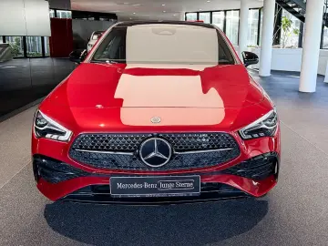 MERCEDES-BENZ CLA 250 e AMGLP Night LED Pano AHK Tot…