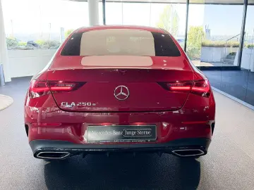 MERCEDES-BENZ CLA 250 e AMGLP Night LED Pano AHK Tot…