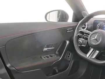 MERCEDES-BENZ CLA 250 e AMG Night Pano Sound Kame Am…