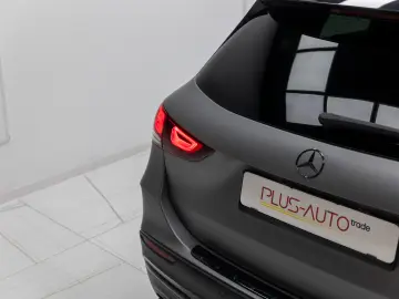 Mercedes-Benz GLA 220