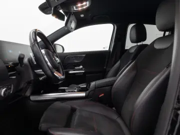 Mercedes-Benz GLA 220
