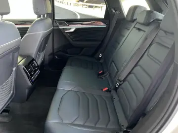 VW Touareg 3.0 TDI 4M R-Line AHK PANO HUD AHK PANO