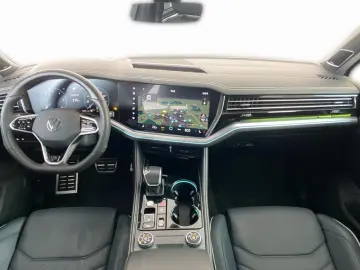 VW Touareg 3.0 TDI 4M R-Line AHK PANO HUD AHK PANO