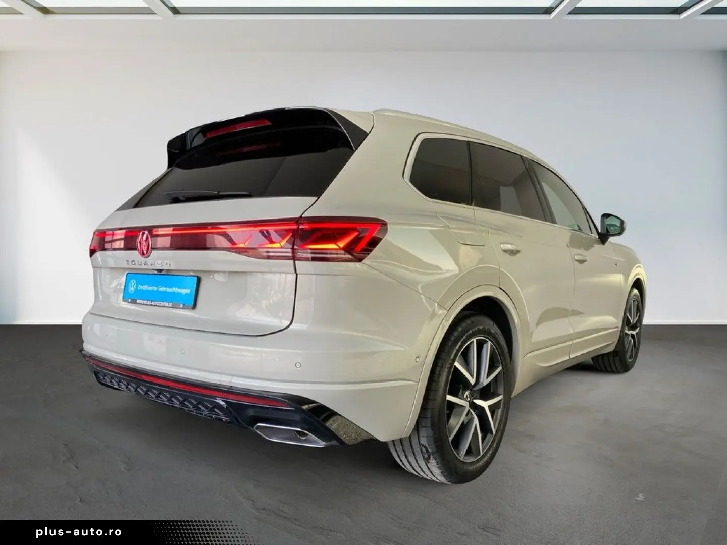 VW Touareg 3.0 TDI 4M R-Line AHK PANO HUD AHK PANO