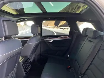 VW Touareg 3.0 TDI 4M R-Line AHK PANO HUD AHK PANO