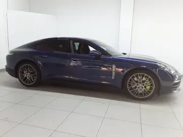 PORSCHE Panamera 4 E-Hybrid Platinum Edition