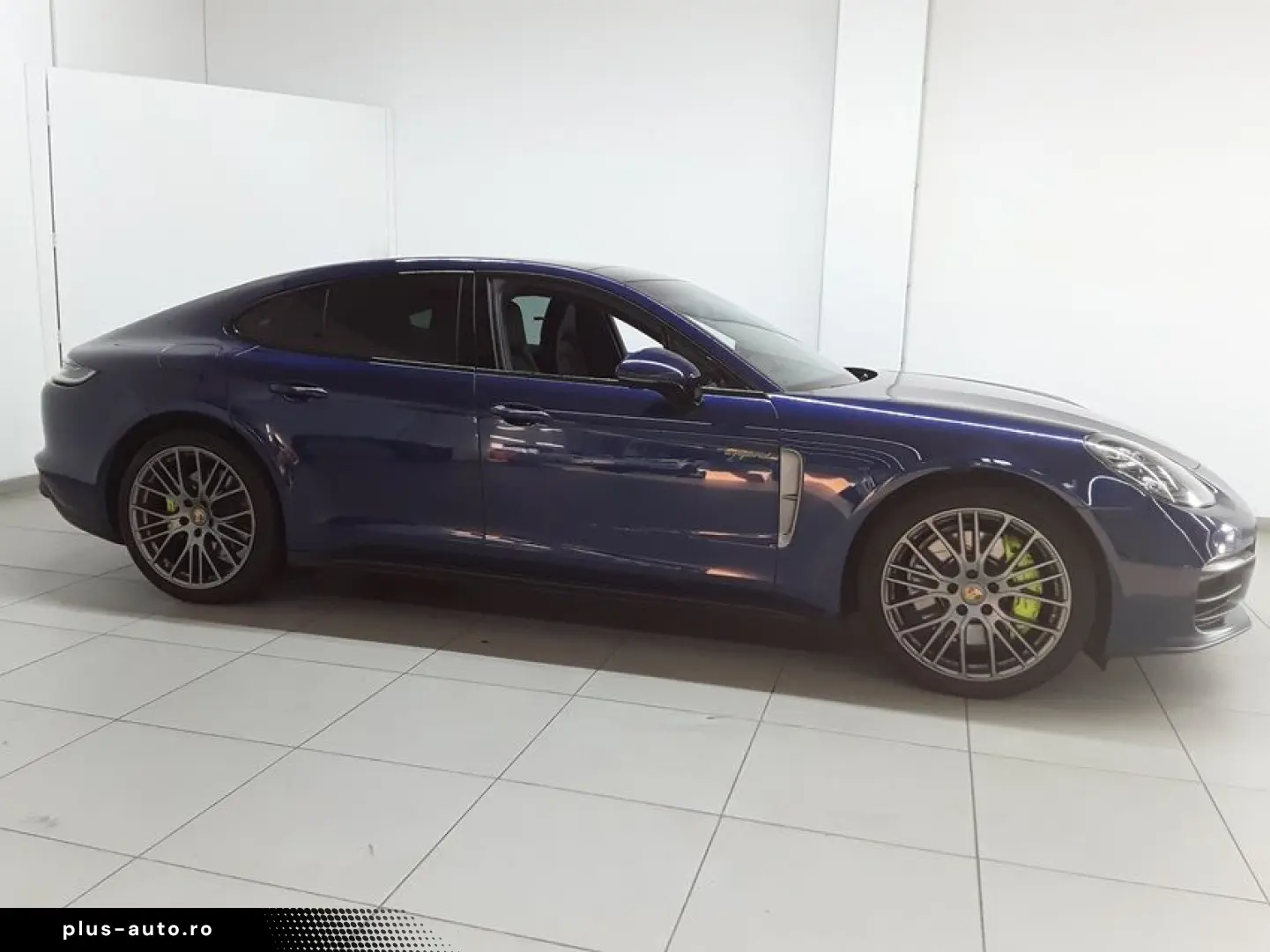 PORSCHE Panamera 4 E-Hybrid Platinum Edition