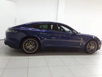 PORSCHE Panamera 4 E-Hybrid Platinum Edition