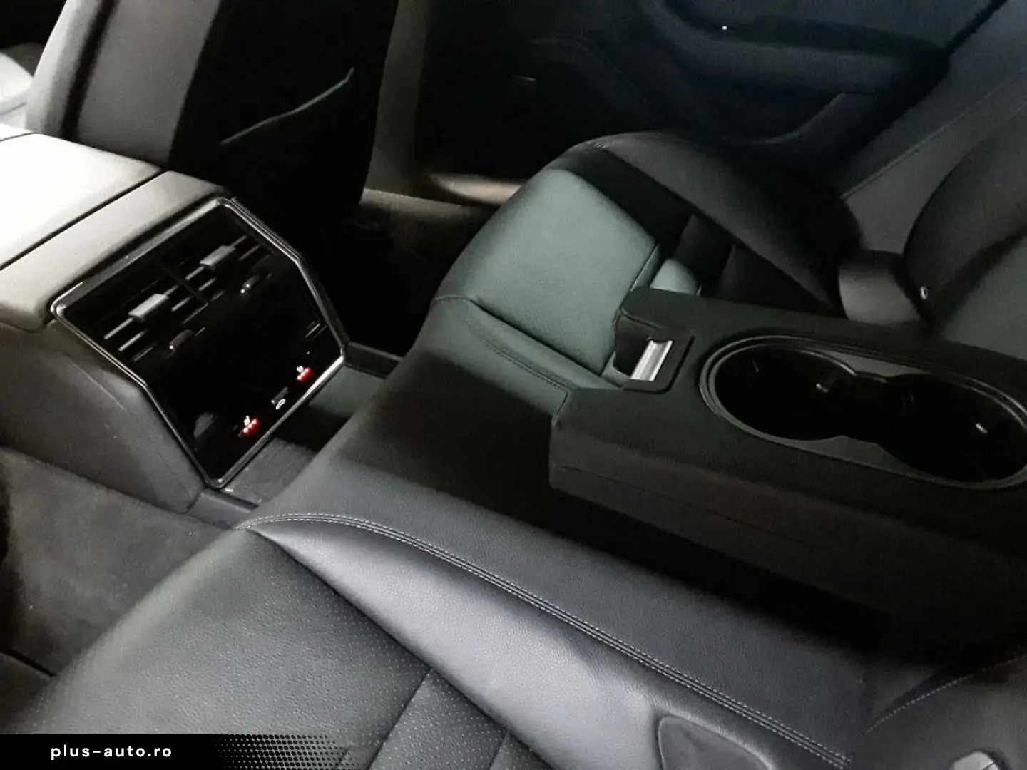 PORSCHE Panamera 4 E-Hybrid Platinum Edition