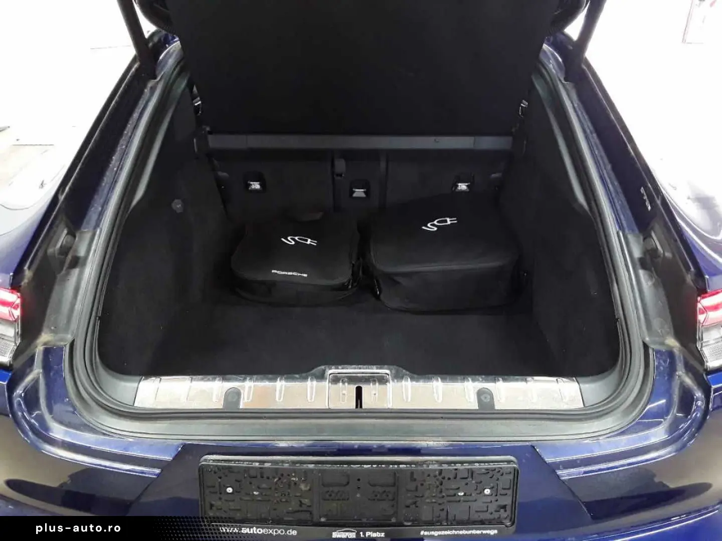 PORSCHE Panamera 4 E-Hybrid Platinum Edition