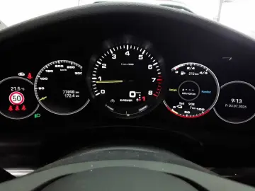 PORSCHE Panamera 4 E-Hybrid Platinum Edition