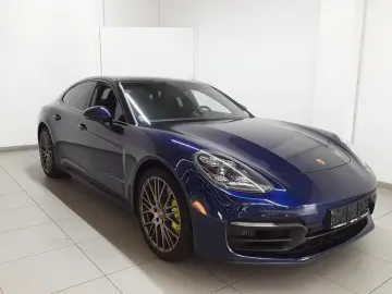 PORSCHE Panamera 4 E-Hybrid Platinum Edition