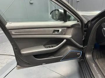 PORSCHE Panamera 4 E-Hybrid Platinum Edition CARBON 21Zo