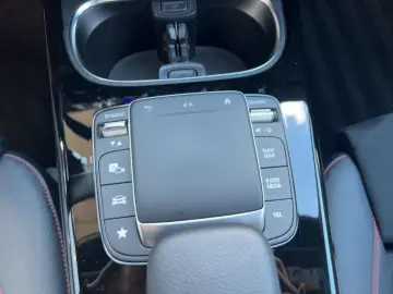 MERCEDES-BENZ CLA 250e Coupé AMG BURM. DISTRONIC NIGHT.
