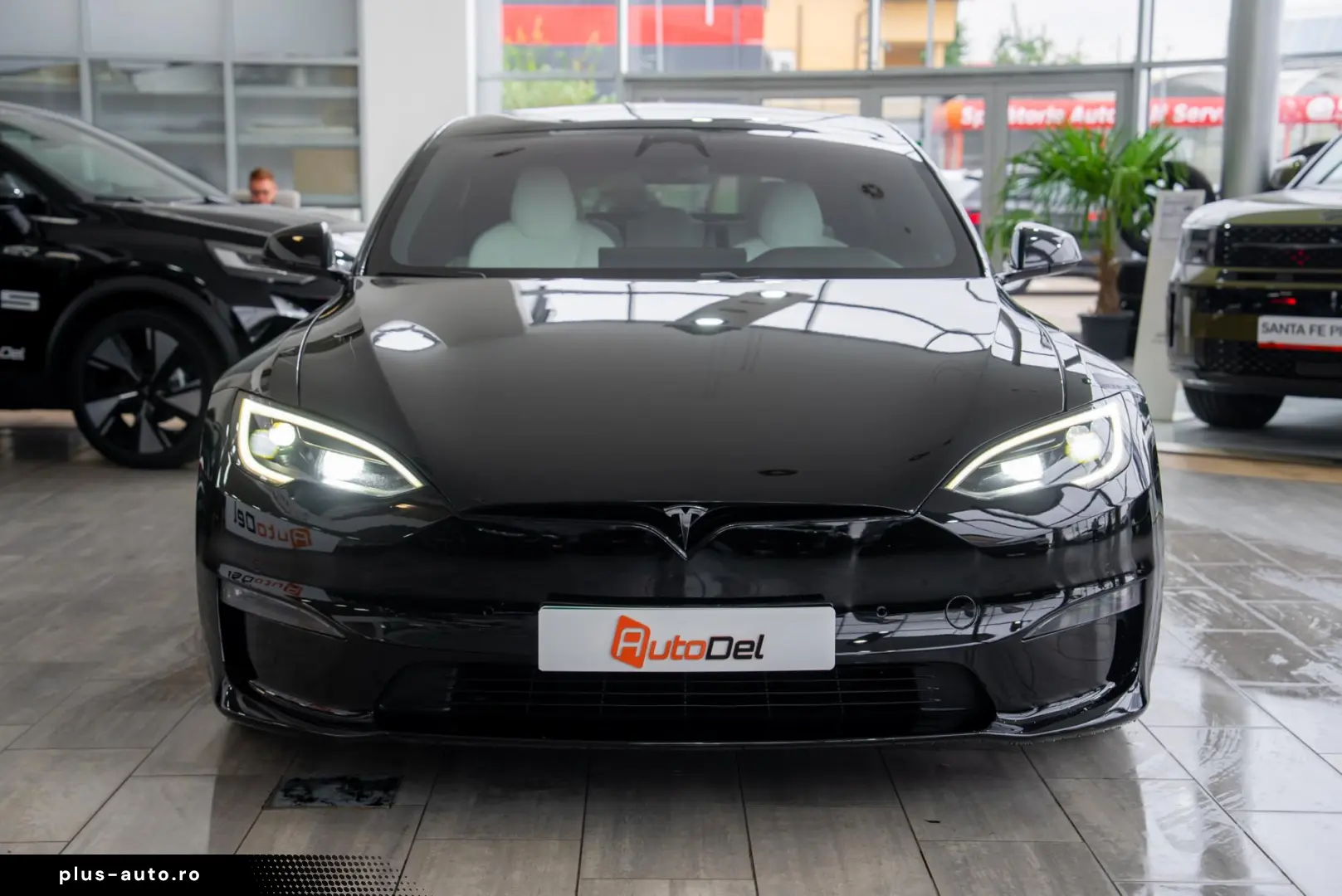 Tesla Model S PLAID